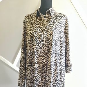 CHICO'S WRINKLE RESISTANT LEOPARD BUTTONED TUNIC (NWT)